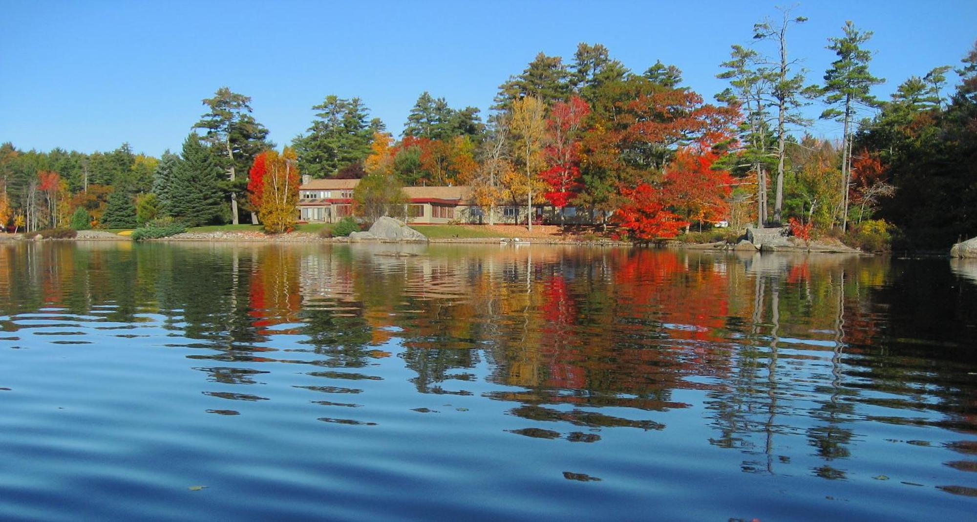 Alamoosook Lakeside Inn Orland Eksteriør bilde