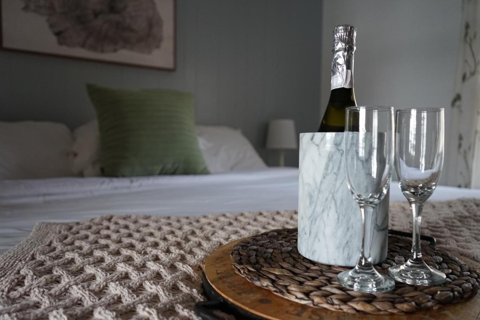 Alamoosook Lakeside Inn Orland Eksteriør bilde